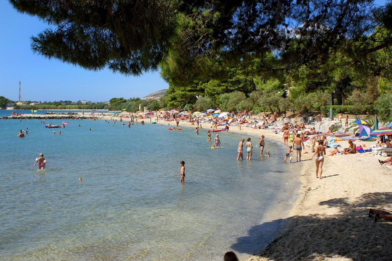 Apartments With A Parking Space Kastel Stafilic, Kastela - 21948 ภายนอก รูปภาพ